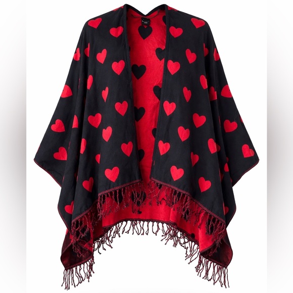 Steve Madden Accessories - NWT Steve Madden Valentine’s Day Hearts Reversible Cape Wrap Shawl One Size